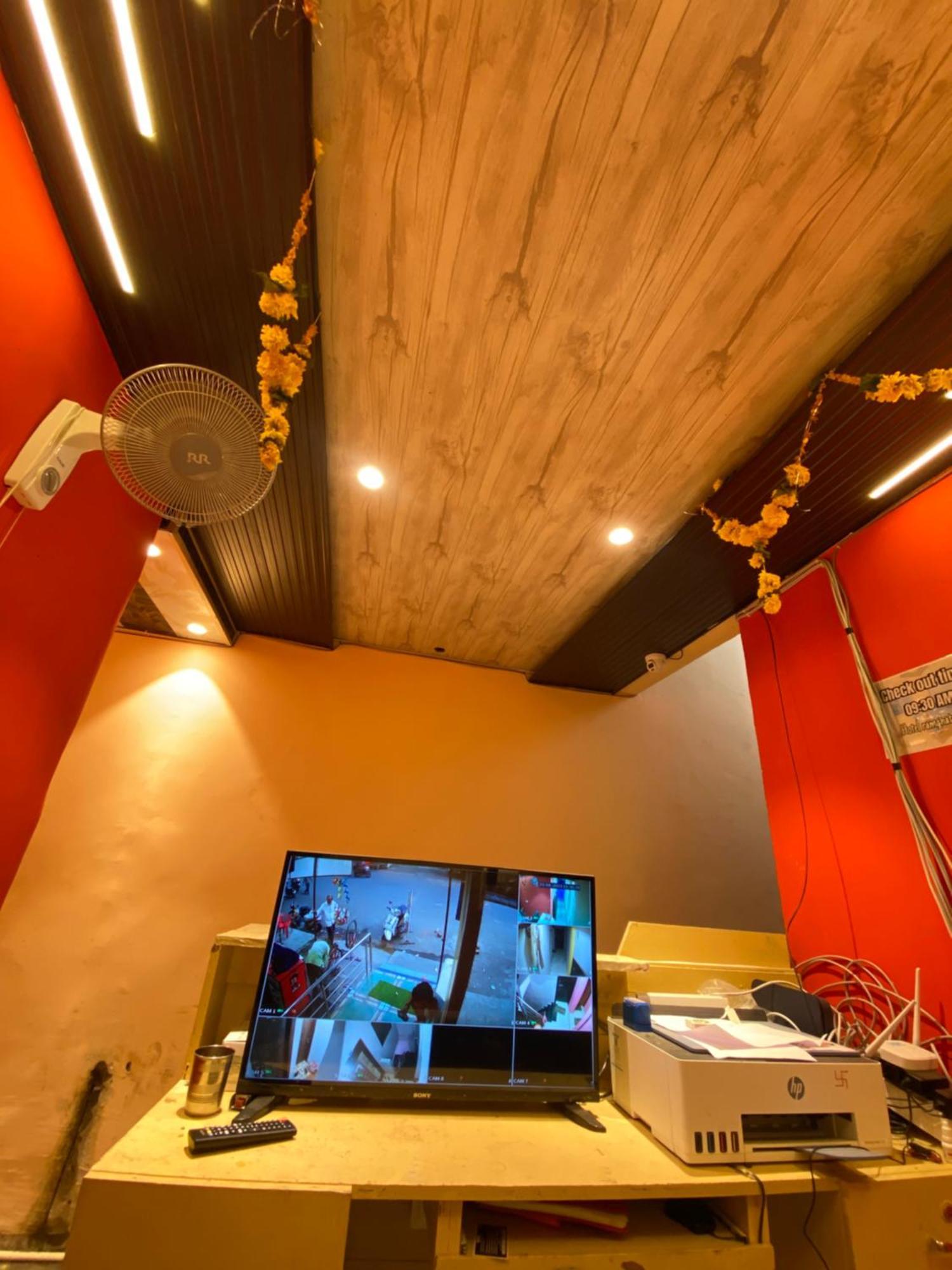 Hotel Ramghat View Ujjain Esterno foto